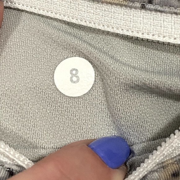 Lululemon Inspire II Crop Leggings‎ in Petite Fleur Size 8 - Picture 5 of 9